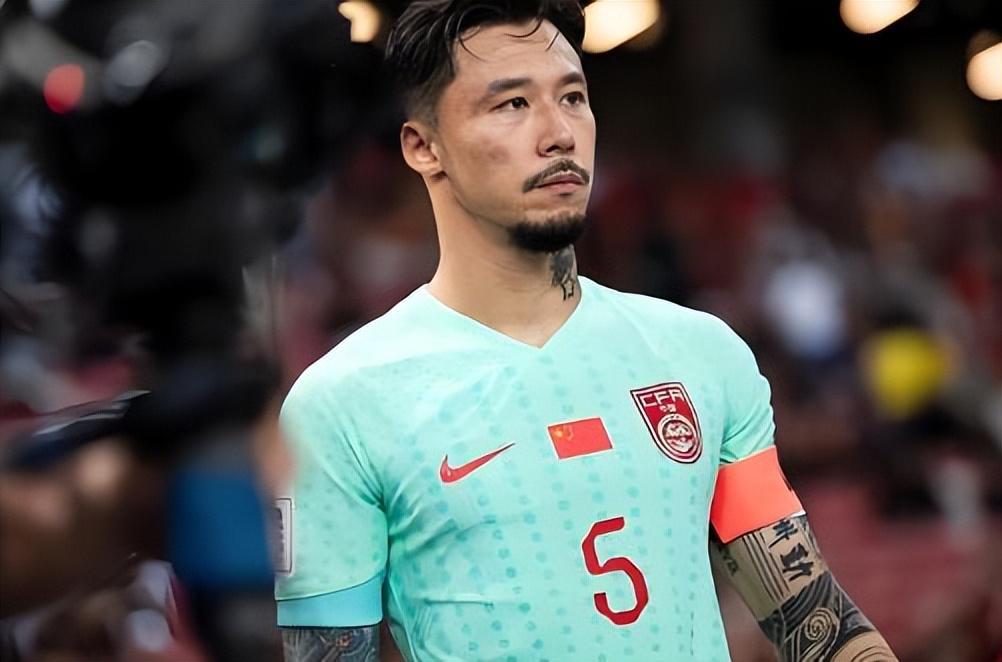 爱游戏登录入口-明天已跟着上港冬训，为何网传津门虎还想让他回来，原因找到了